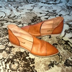 Great condition free people Royale cognac leather flats